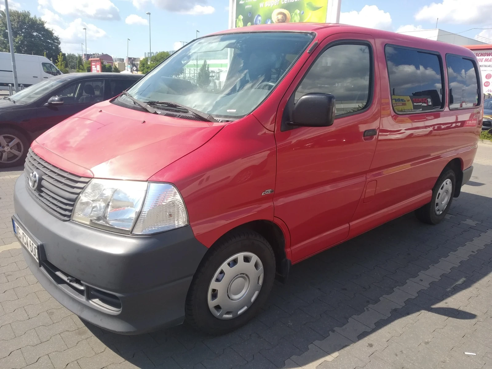 Toyota Hiace  - изображение 2