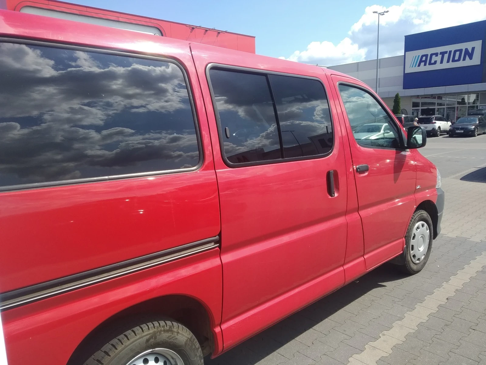Toyota Hiace  - изображение 3