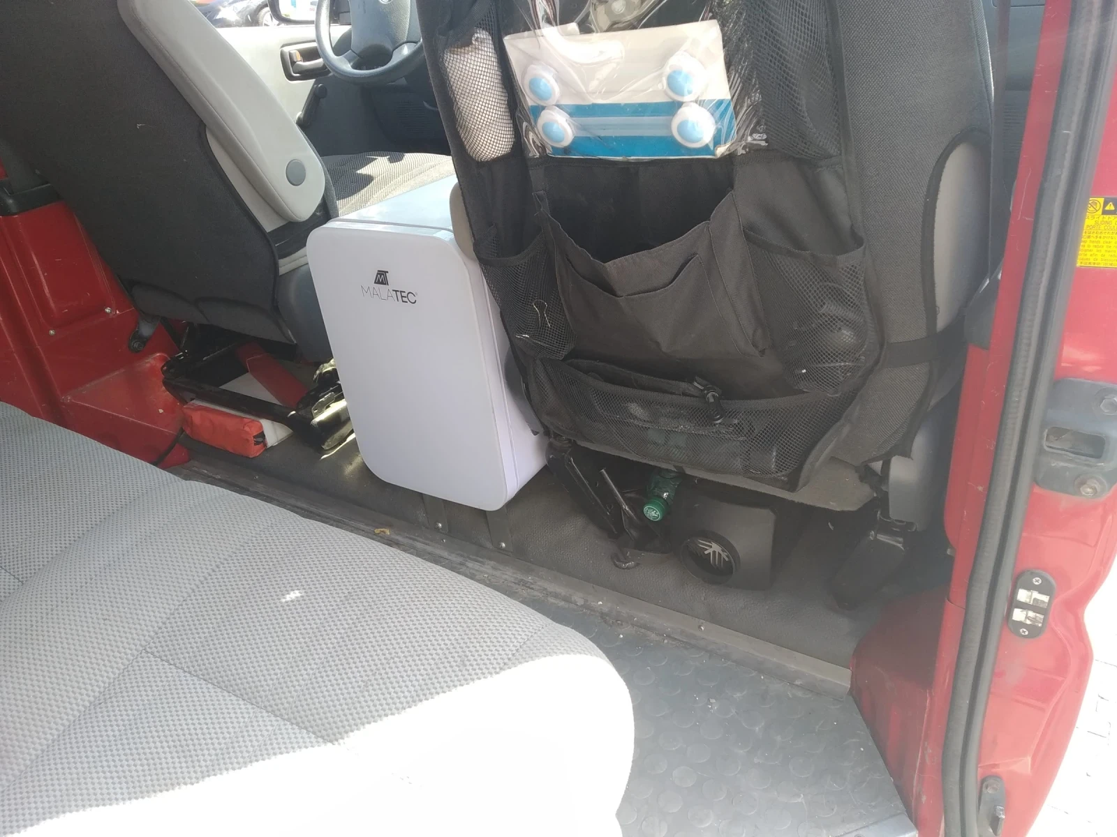 Toyota Hiace  - изображение 7