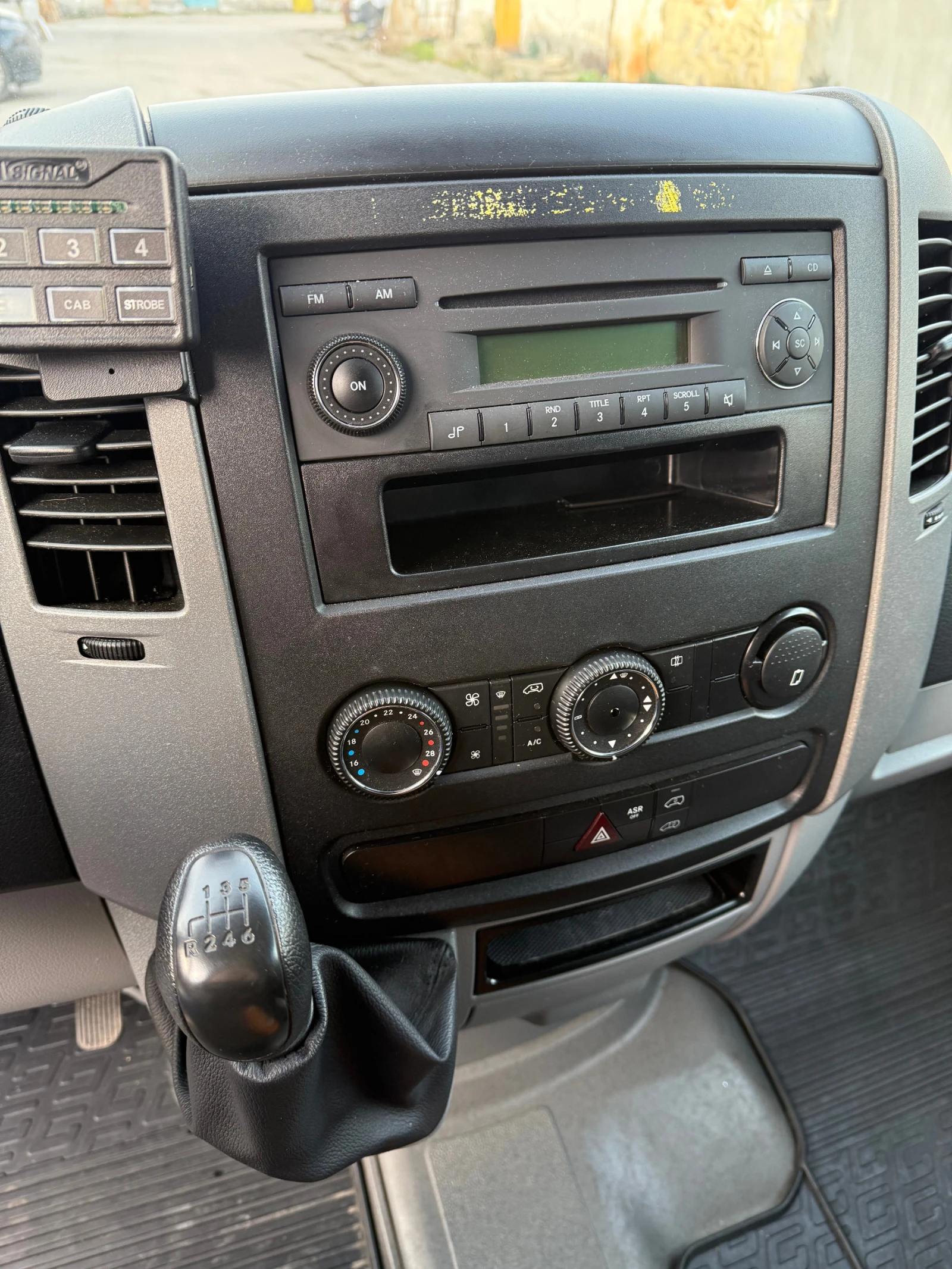 Mercedes-Benz Sprinter 313 2.2CDI 130к.с MAXI - изображение 8