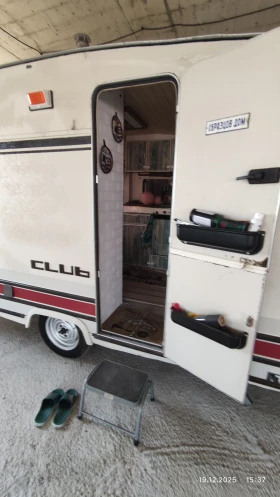 Каравана Burstner, снимка 10