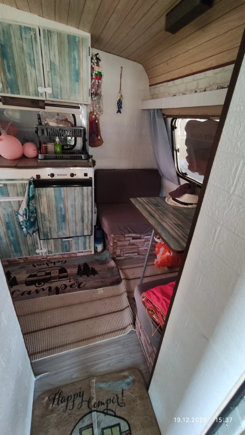 Каравана Burstner, снимка 9 - Каравани и кемпери - 52849463