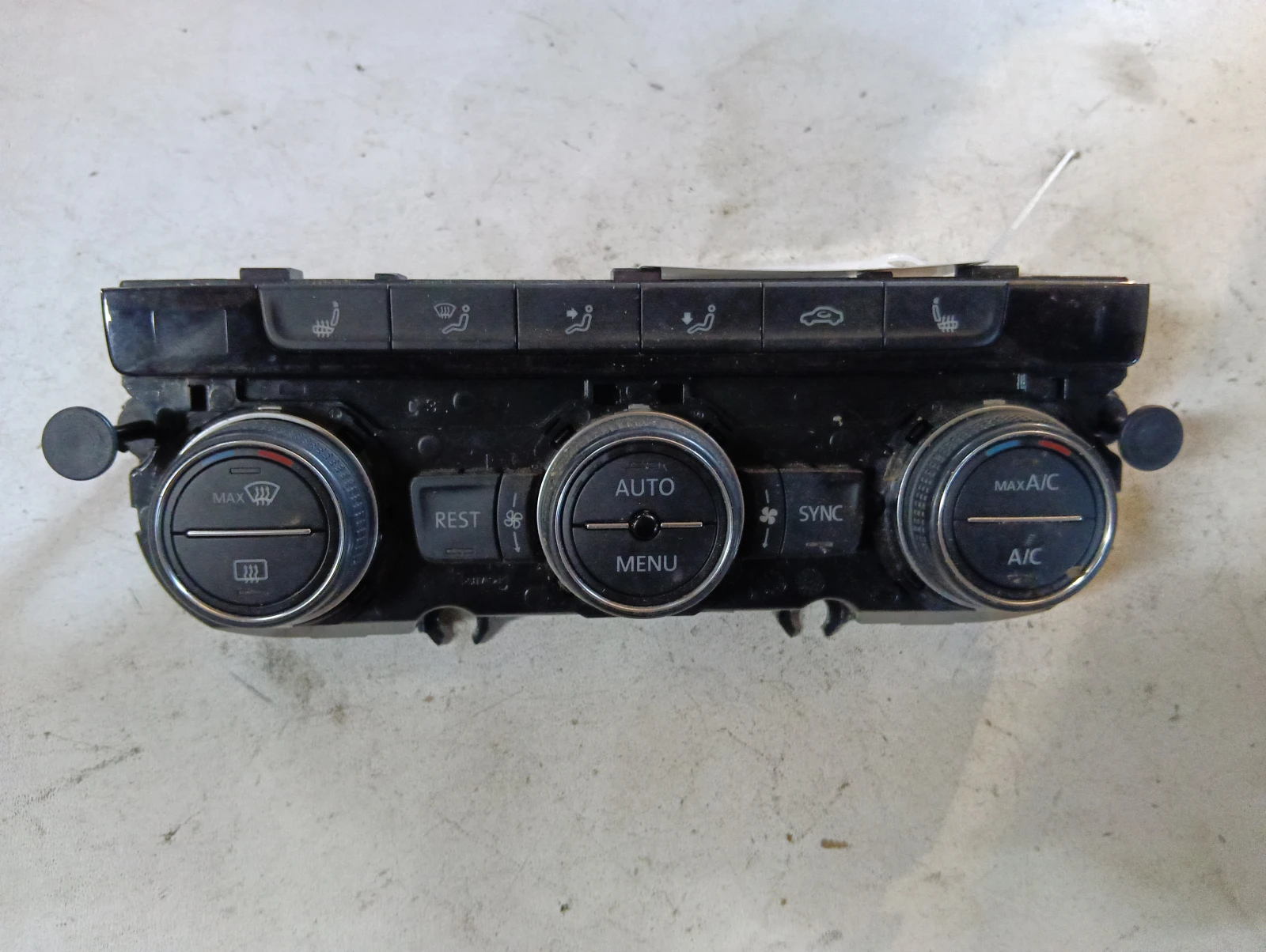климатроник преден 5G0907044DP VW Passat