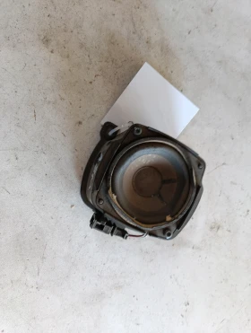 ����� �� �������� �� ����� ��������� BOSE 4E0035411G Audi A8