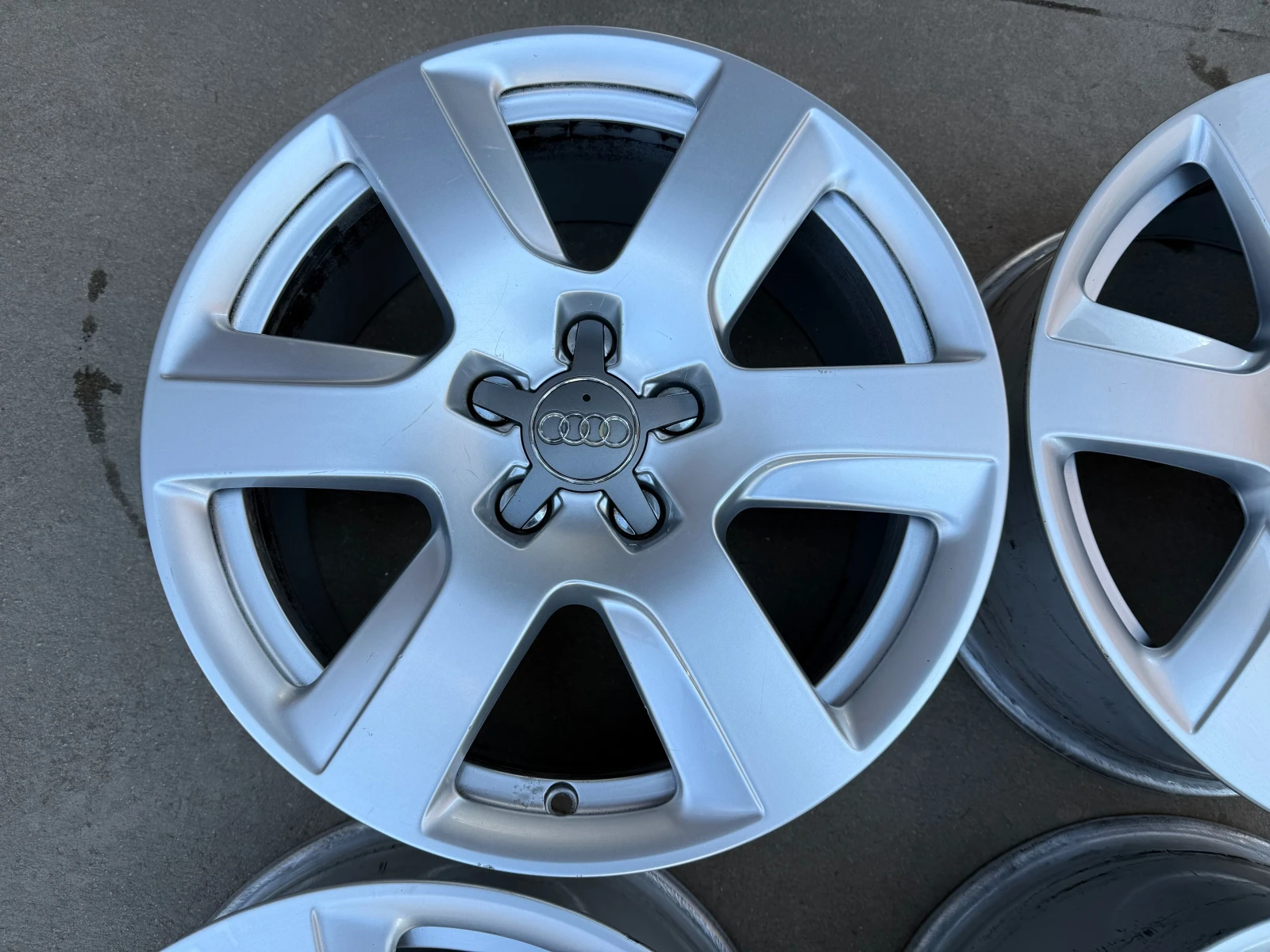 ������ | Mobile.bg � ����������� 6