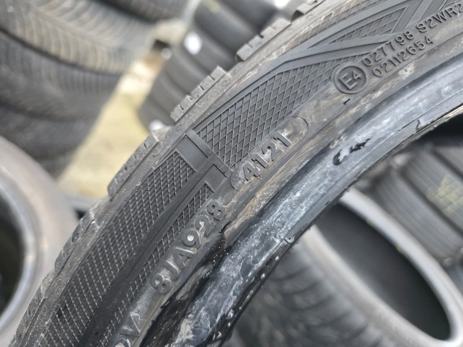 Гуми Зимни 255/35R21, снимка 11 - Гуми и джанти - 53982911