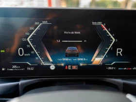 BMW 318 d Facelift гаранционен само на 67 хил.км., снимка 10