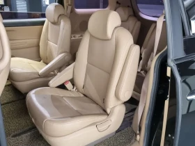 Kia Carnival 2.2 CRDI, снимка 11