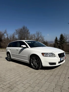 Volvo V50 2.0d автоматик facelift - 4500 € / 8801.24 лв. - 58567496 2