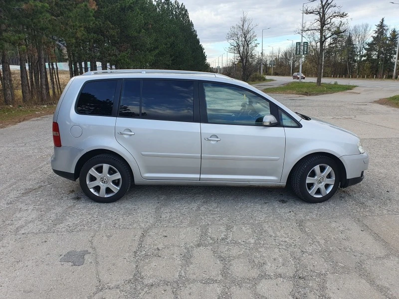 VW Touran, снимка 6 - Автомобили и джипове - 47487750