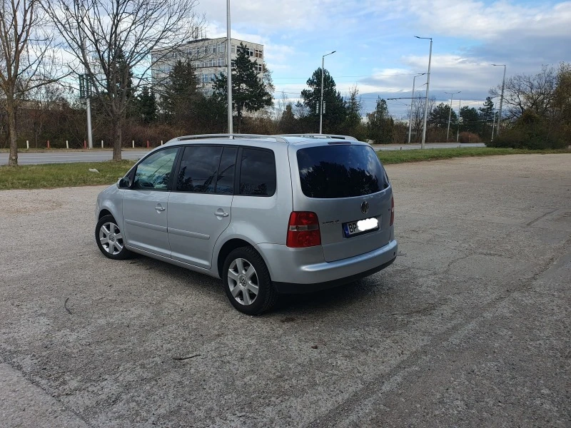 VW Touran, снимка 3 - Автомобили и джипове - 47487750