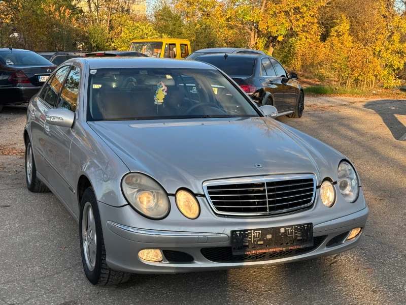 Mercedes-Benz E 220, снимка 3 - Автомобили и джипове - 47583415