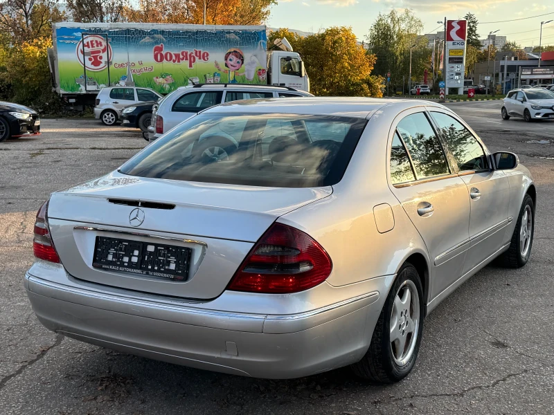 Mercedes-Benz E 220, снимка 4 - Автомобили и джипове - 47583415