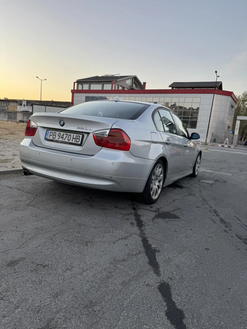 BMW 320, снимка 4 - Автомобили и джипове - 47945796