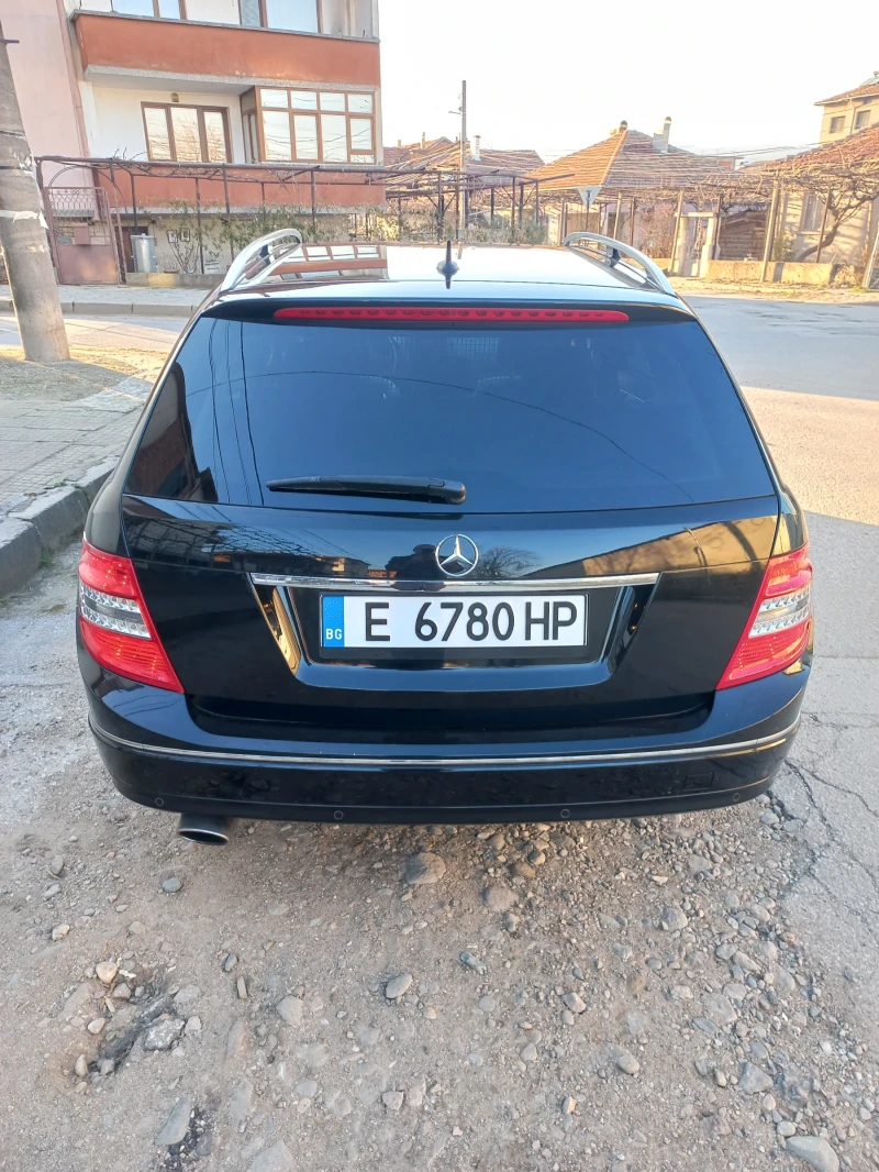 Mercedes-Benz C 220, снимка 2 - Автомобили и джипове - 52171092