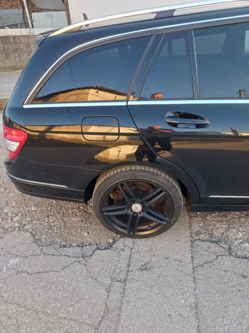 Mercedes-Benz C 220, снимка 10 - Автомобили и джипове - 52171092