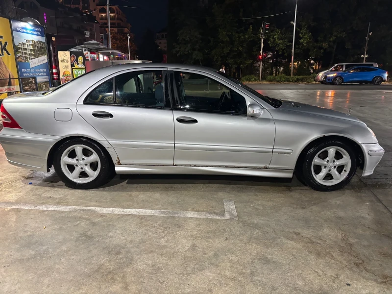 Mercedes-Benz C 200 Компресор , снимка 3 - Автомобили и джипове - 52142990