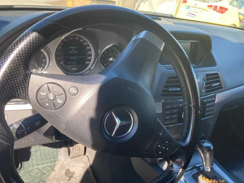 Mercedes-Benz E 350 Coupe, снимка 10 - Автомобили и джипове - 52233747