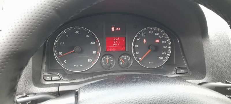 VW Golf V, снимка 8 - Автомобили и джипове - 52723385