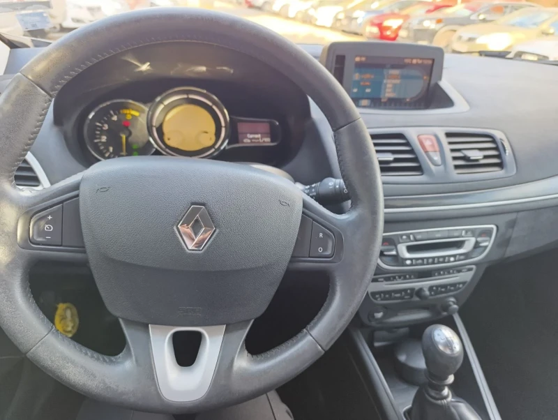 Renault Megane 1.9, снимка 12 - Автомобили и джипове - 52870297