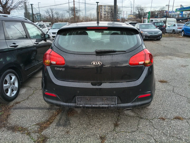 Kia Ceed 1.4 Edition, снимка 8 - Автомобили и джипове - 53024849