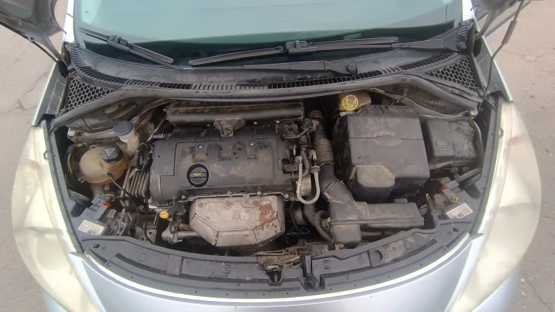 Peugeot 207 1 4 16 v, снимка 10 - Автомобили и джипове - 53250164