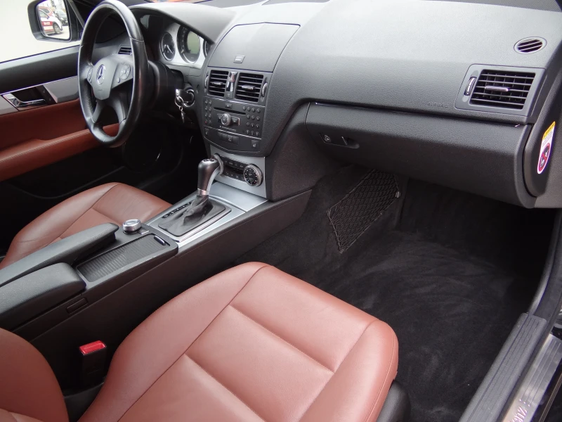 Mercedes-Benz C 320 cdi - 224k.c. /Auto/Navi/Koja/Xenon/Euro-4/, снимка 11 - Автомобили и джипове - 53595879