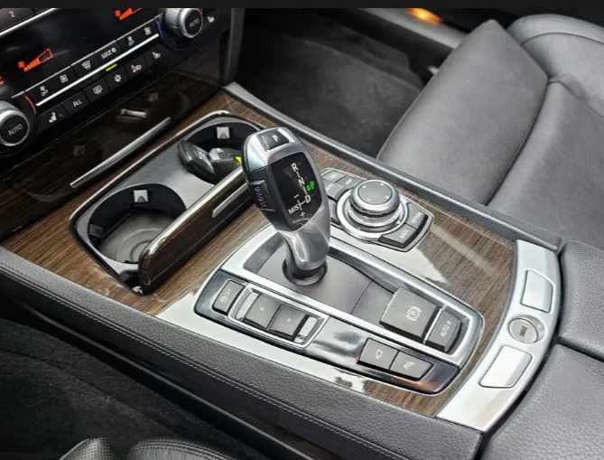 BMW 740  - изображение 9