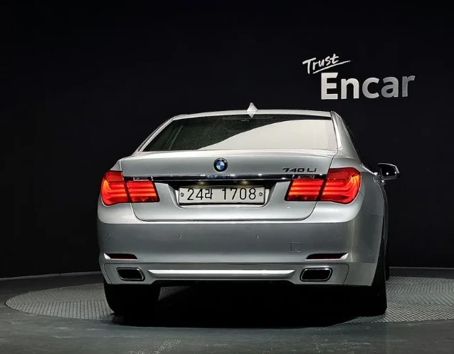 BMW 740  - изображение 4