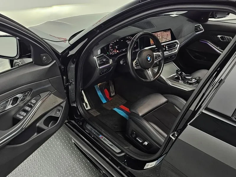 BMW 320 D Touring M Sports, снимка 11 - Автомобили и джипове - 55810835