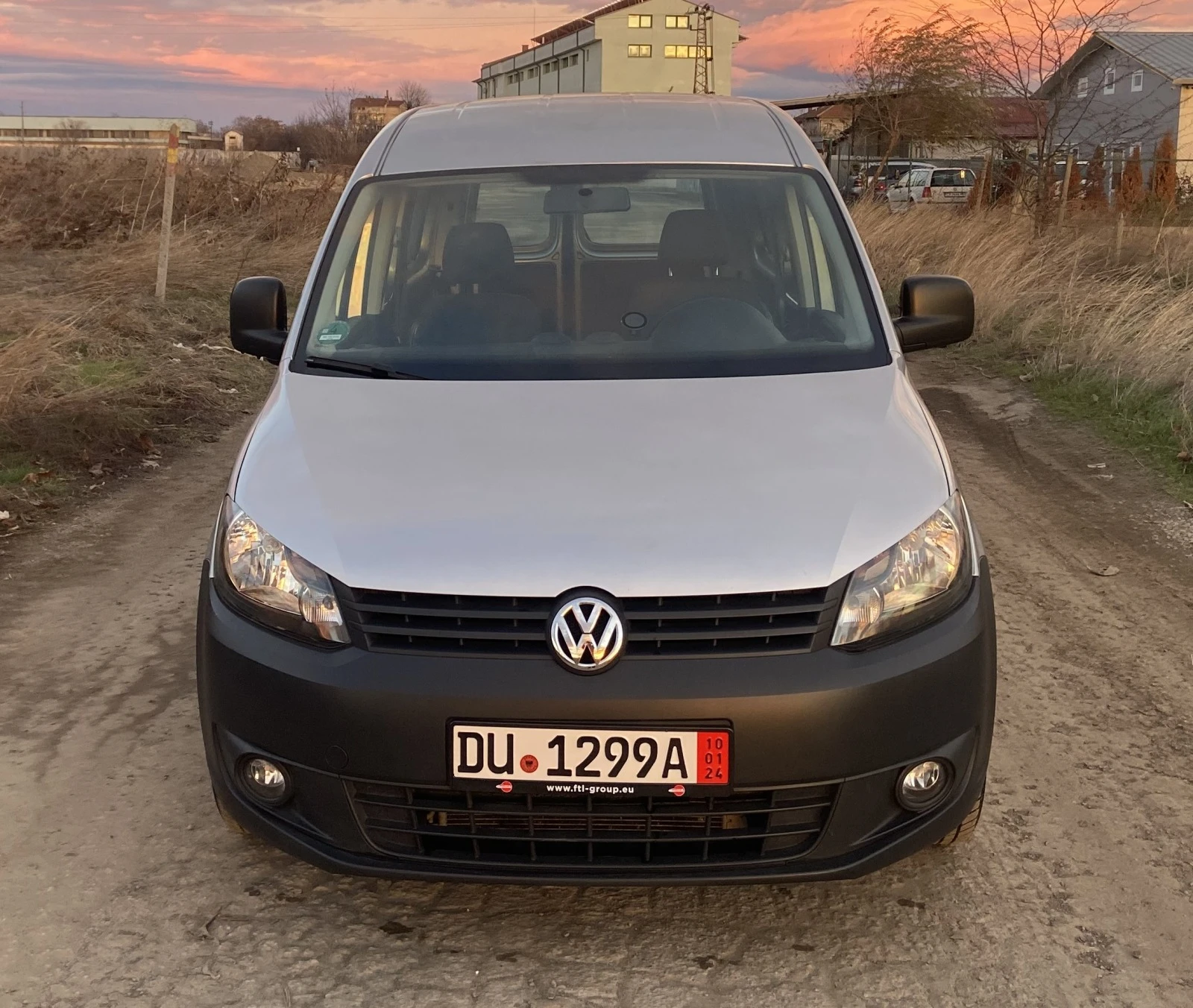 VW Caddy MAXI* 1.6 Tdi* AIRCO - изображение 2