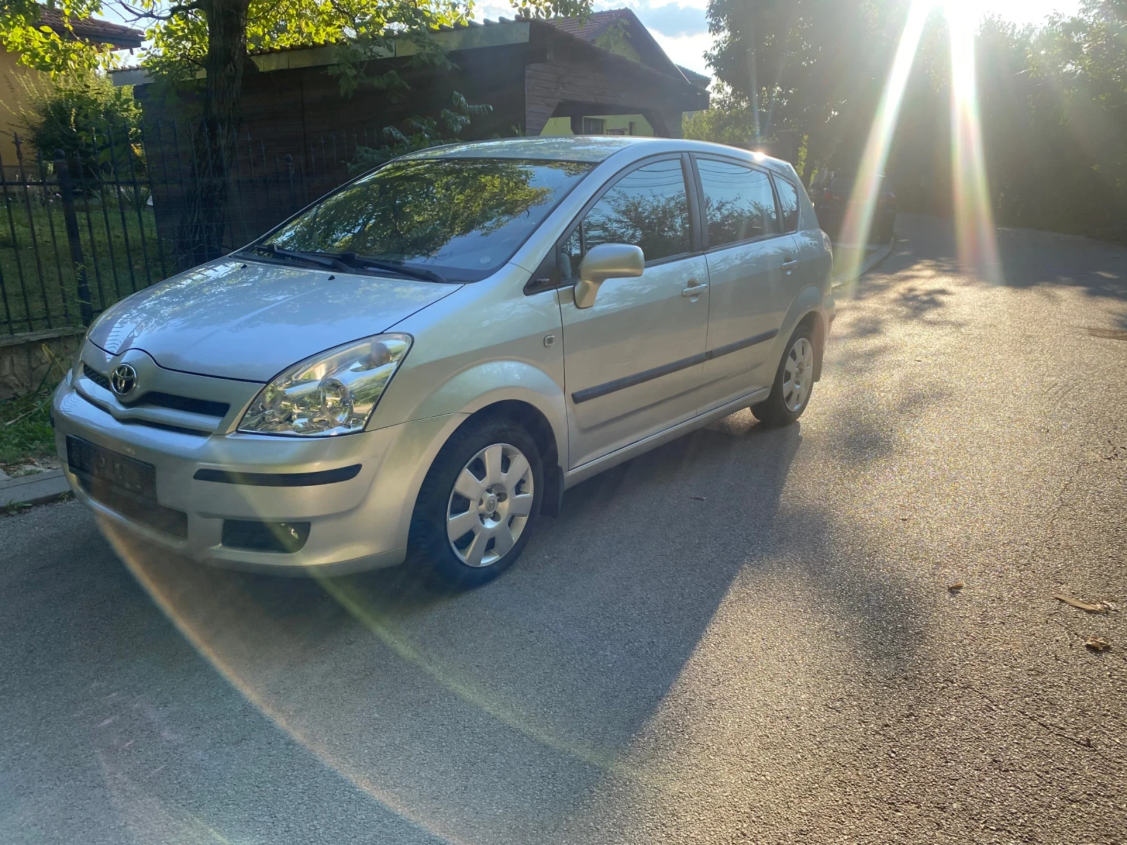 Toyota Corolla verso 1.8 VVTI - изображение 2