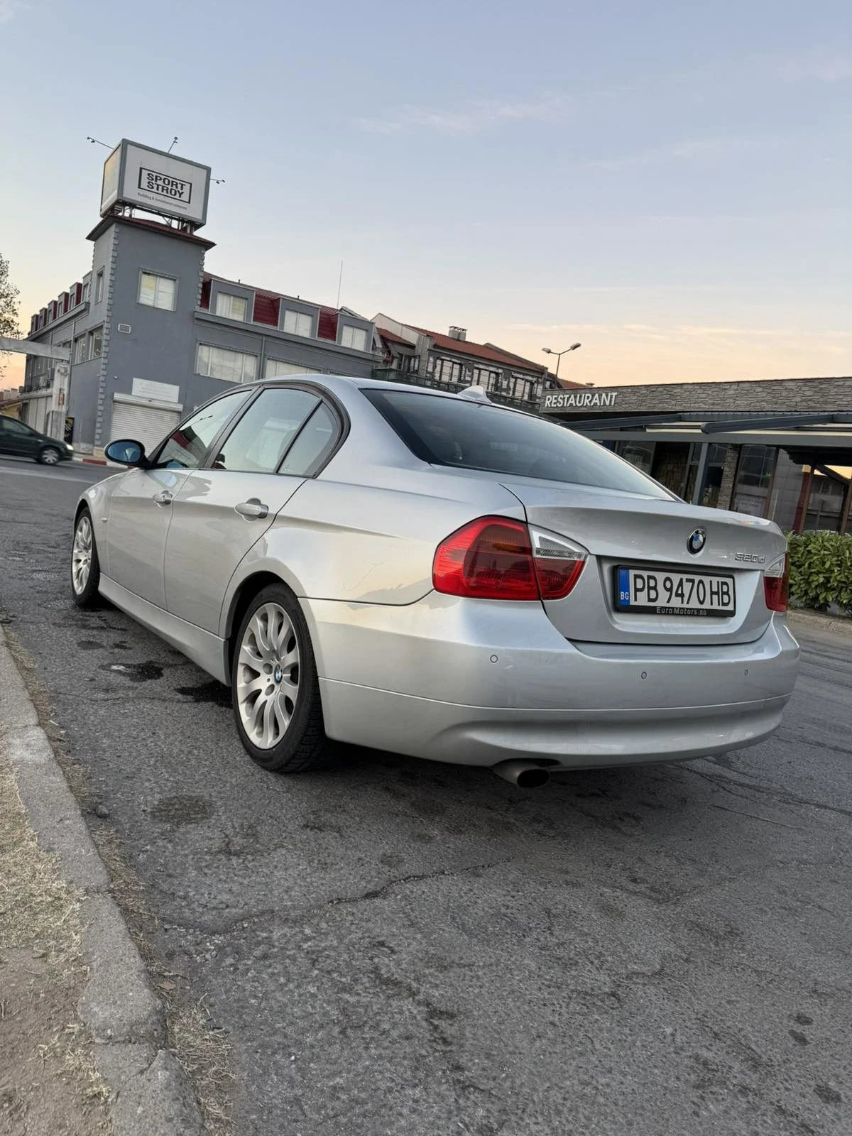 BMW 320  - изображение 6