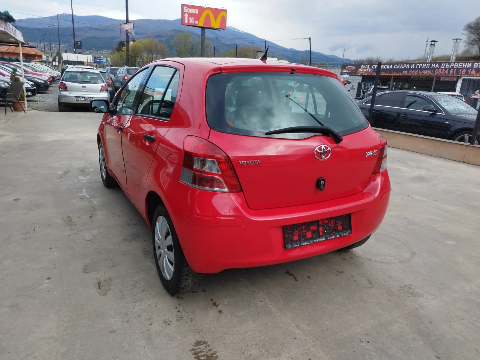 Toyota Yaris 1.0i - изображение 6