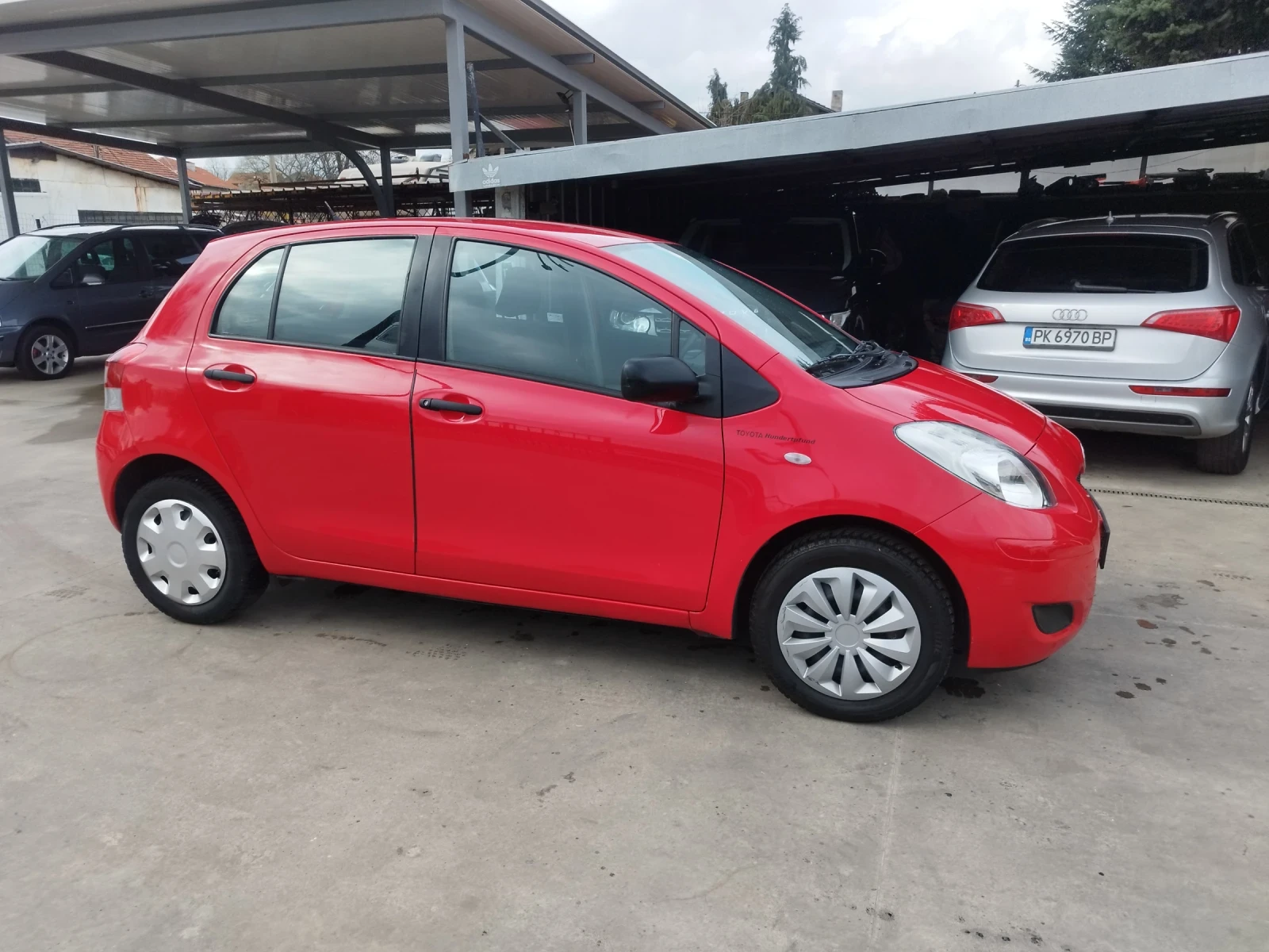 Toyota Yaris 1.0i - изображение 3