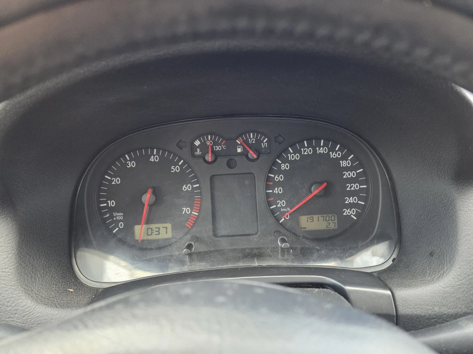 VW Golf 4 1.6 SR  А/С - изображение 10