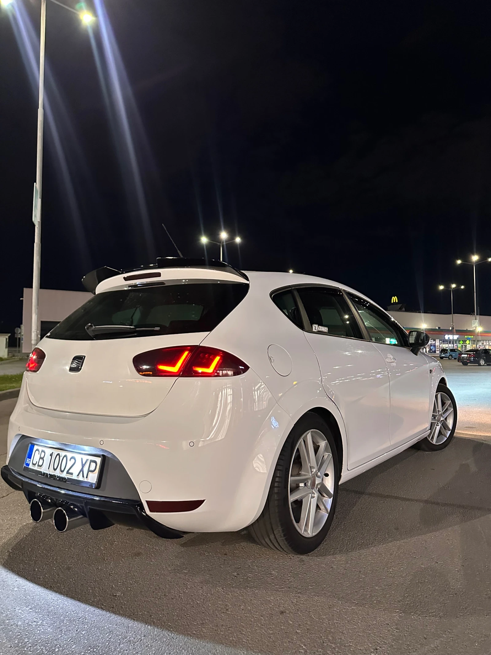 Seat Leon 2.0 TDI FR 170к.с DSG6 SWISS - изображение 6