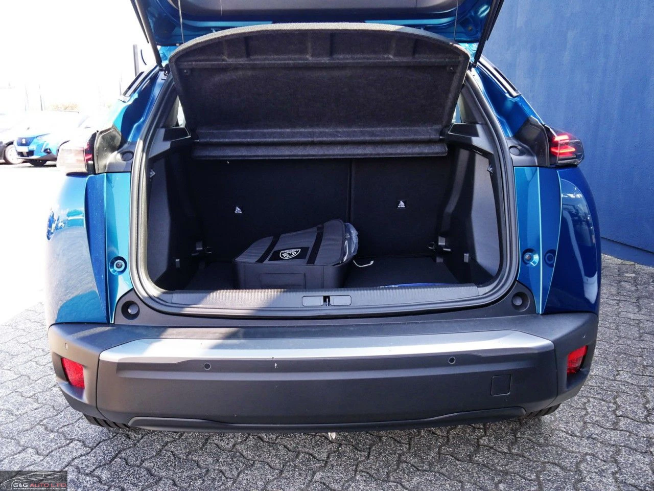 Peugeot 2008 eSTYLE156/NAVI/360/156HP/TSR/112f - изображение 5