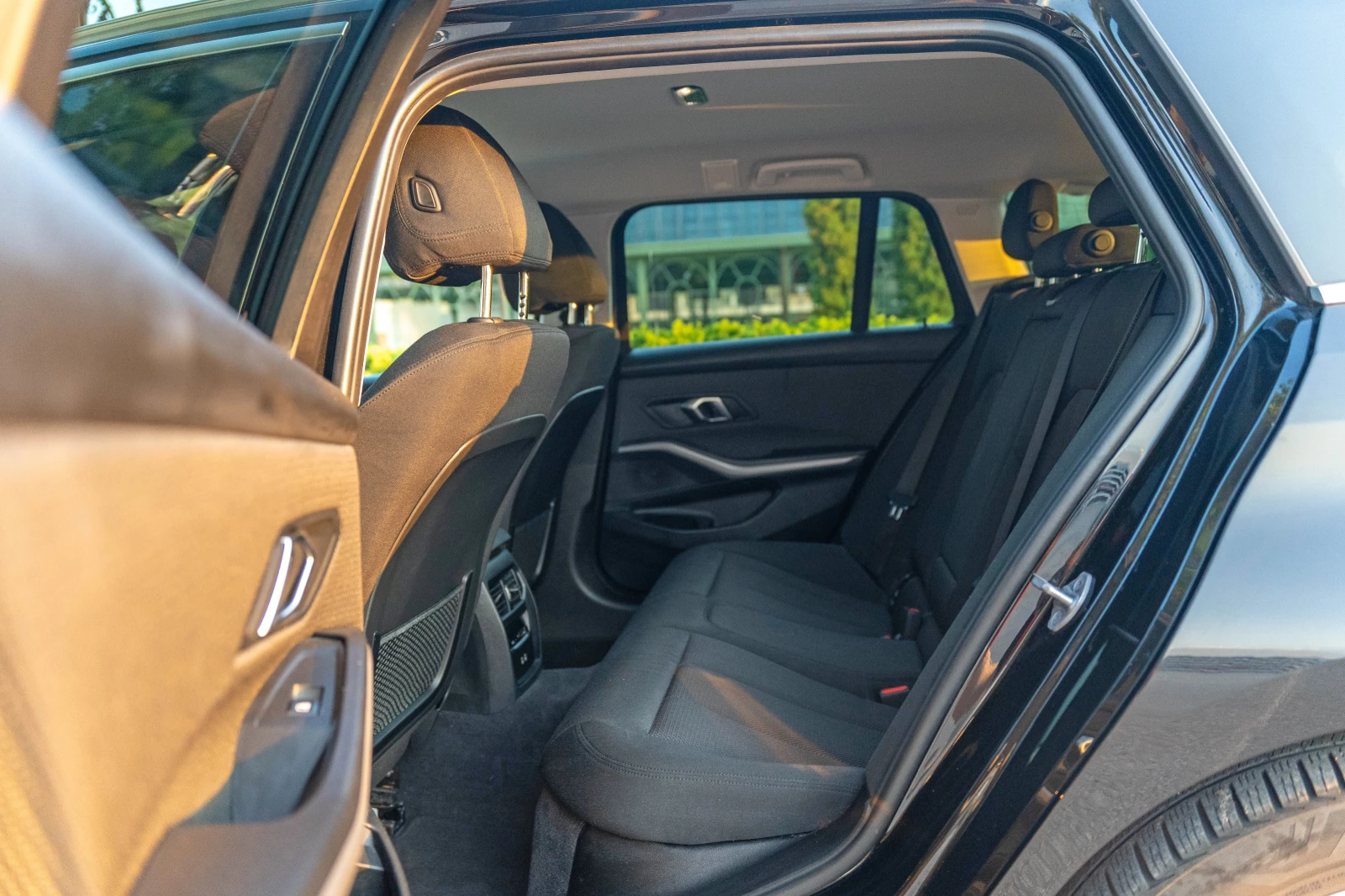 BMW 318 d Facelift    62 .. | Mobile.bg   13