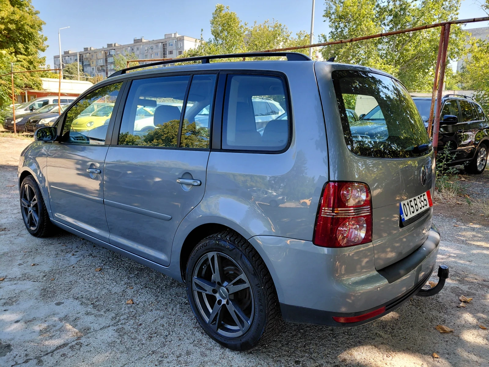 VW Touran Перфектен.Климатр.Парктр.Теглич - изображение 5