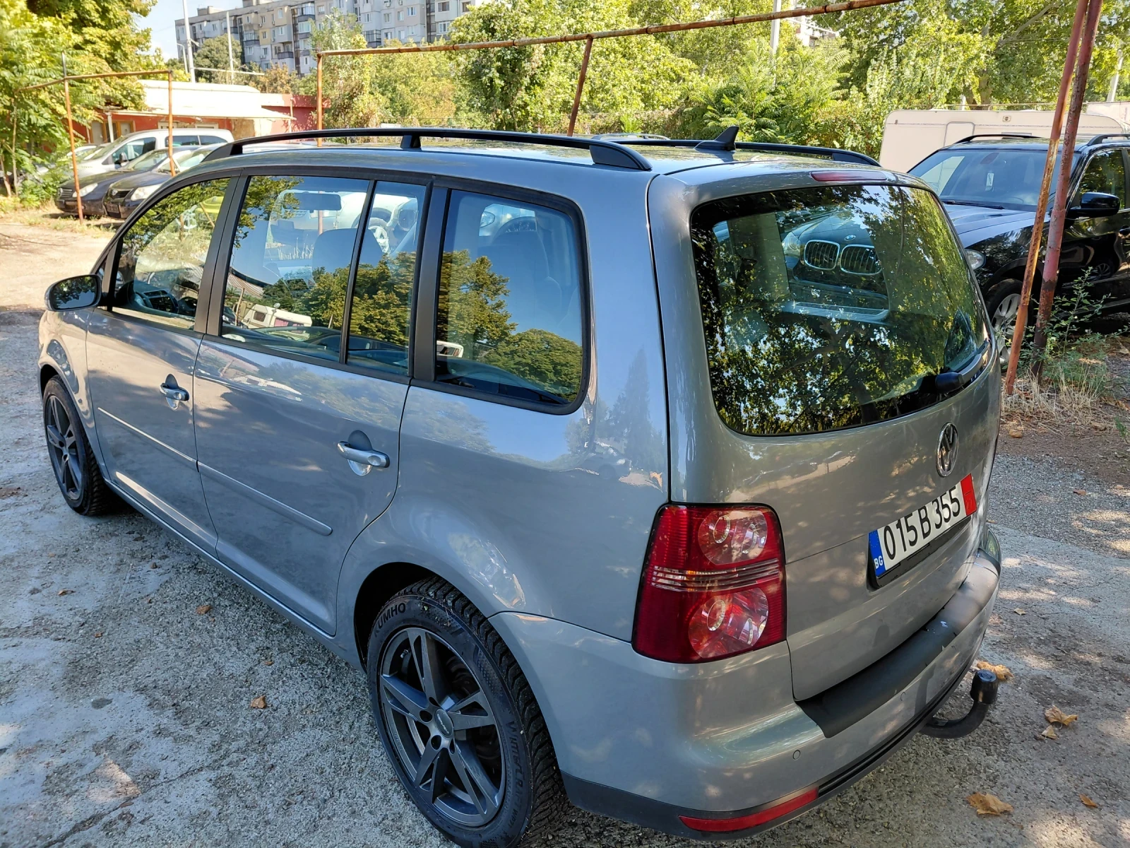 VW Touran Перфектен.Климатр.Парктр.Теглич - изображение 3