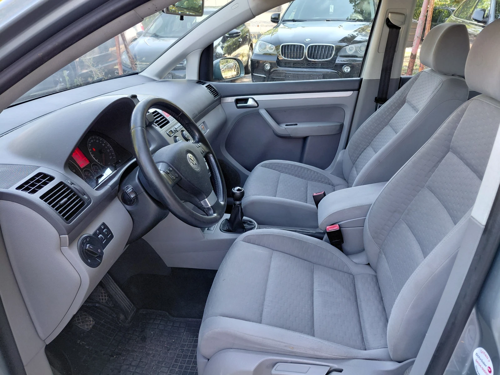 VW Touran Перфектен.Климатр.Парктр.Теглич - изображение 7
