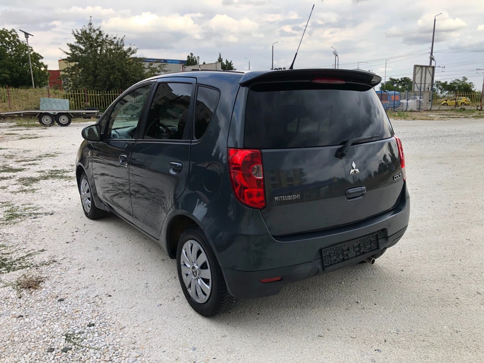 Mitsubishi Colt 1.3 - изображение 3