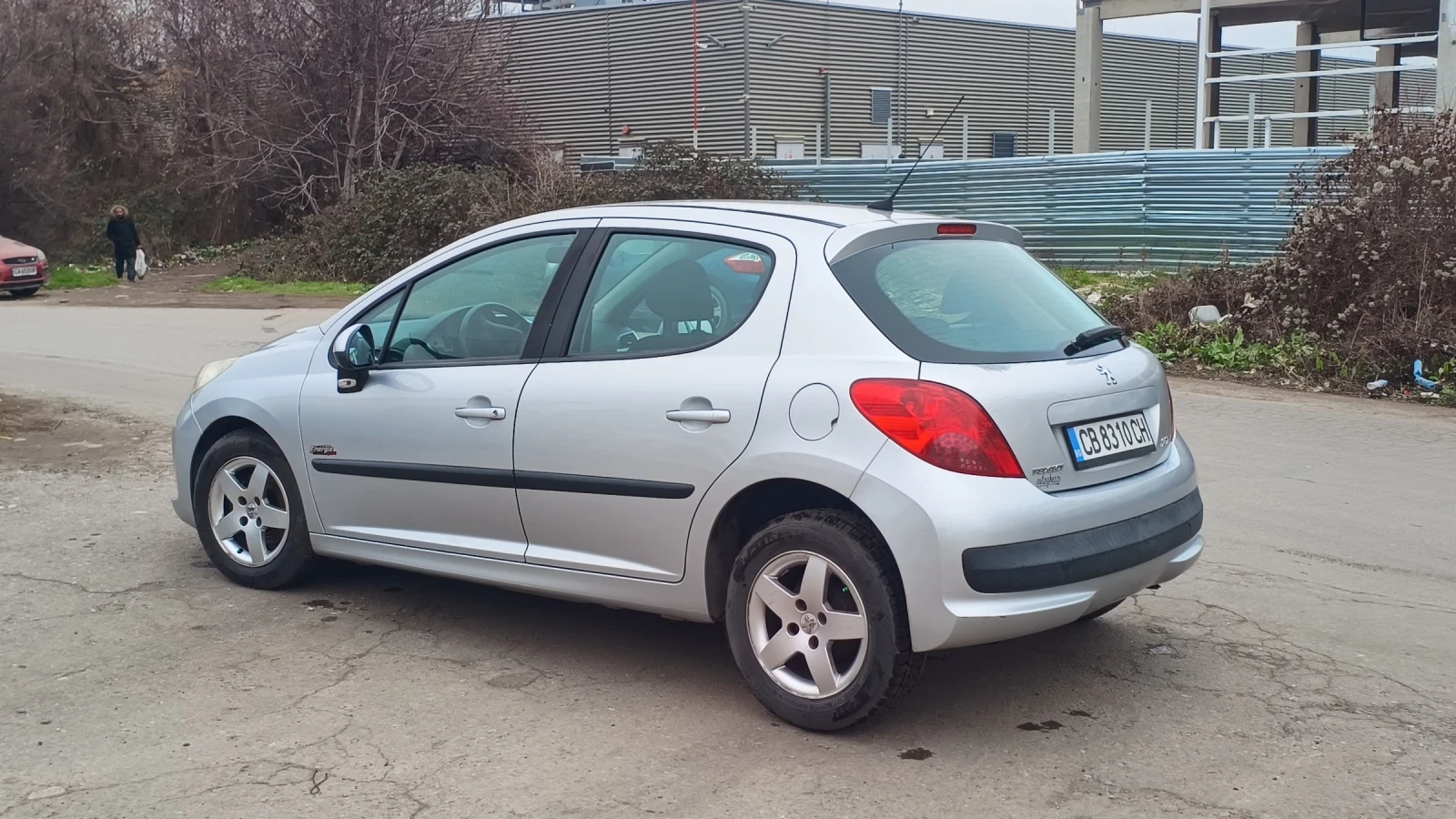 Peugeot 207 1 4 16 v - изображение 3