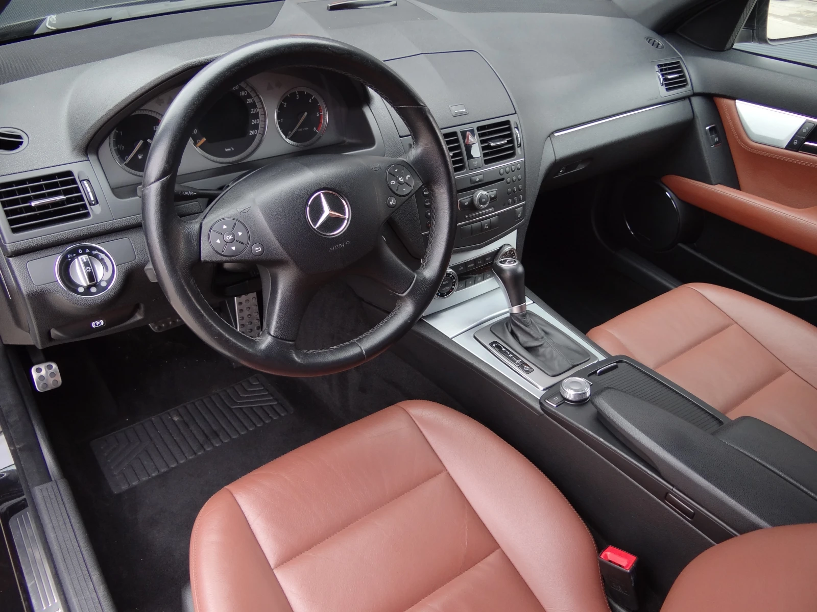 Mercedes-Benz C 320 cdi - 224k.c. /Auto/Navi/Koja/Xenon/Euro-4/ | Mobile.bg � ����������� 8