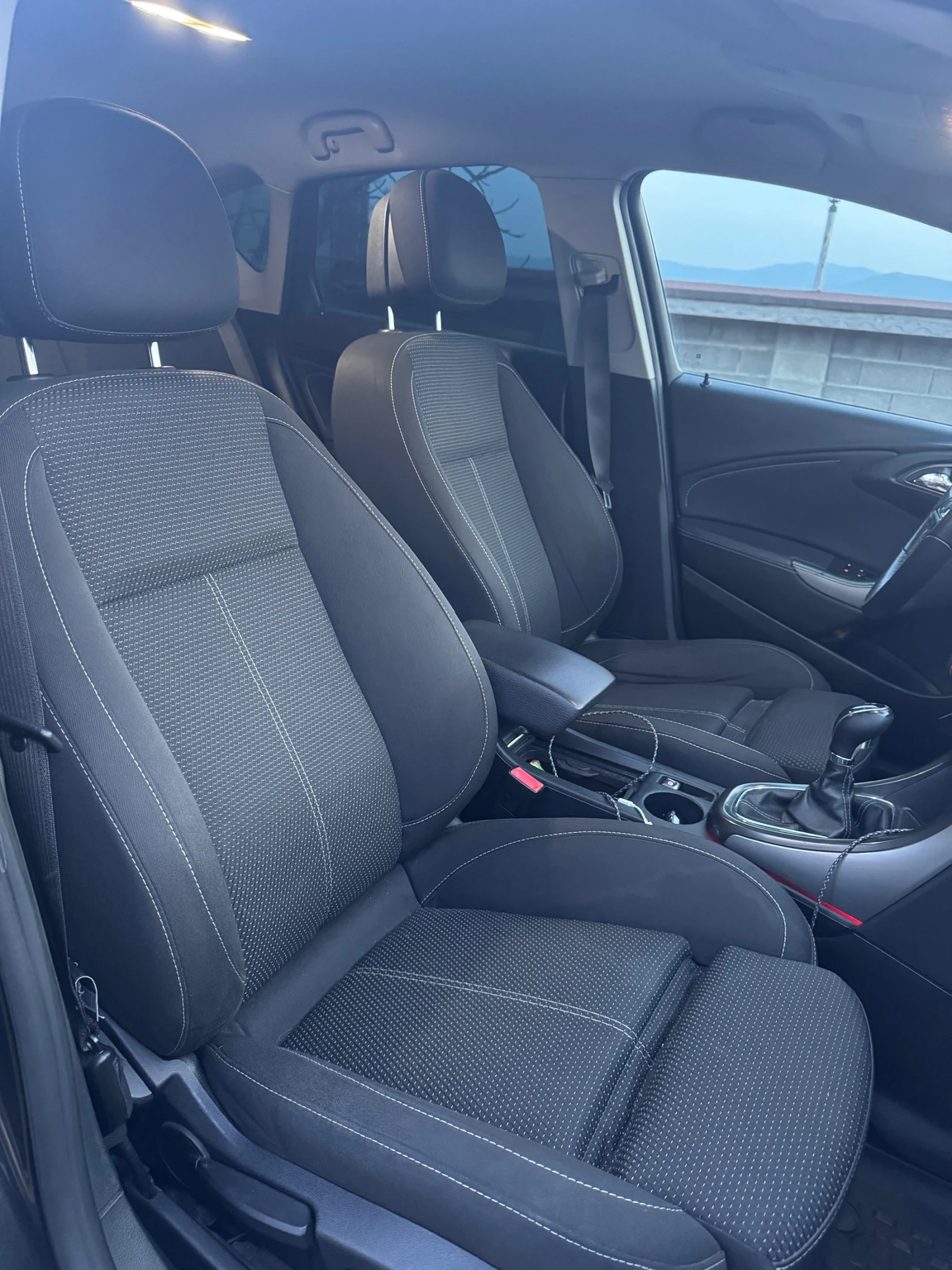 Opel Astra J COSMO 2.0, снимка 11 - Автомобили и джипове - 53712149