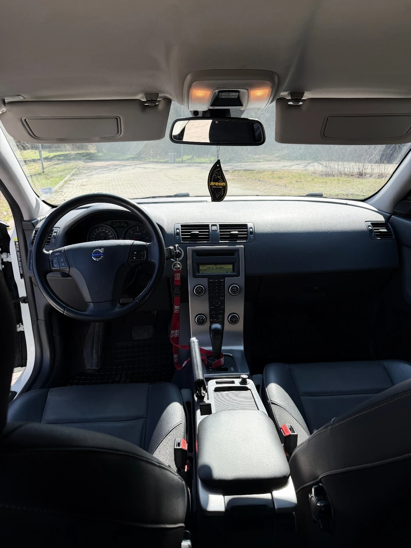 Volvo V50 2.0d автоматик facelift - изображение 9