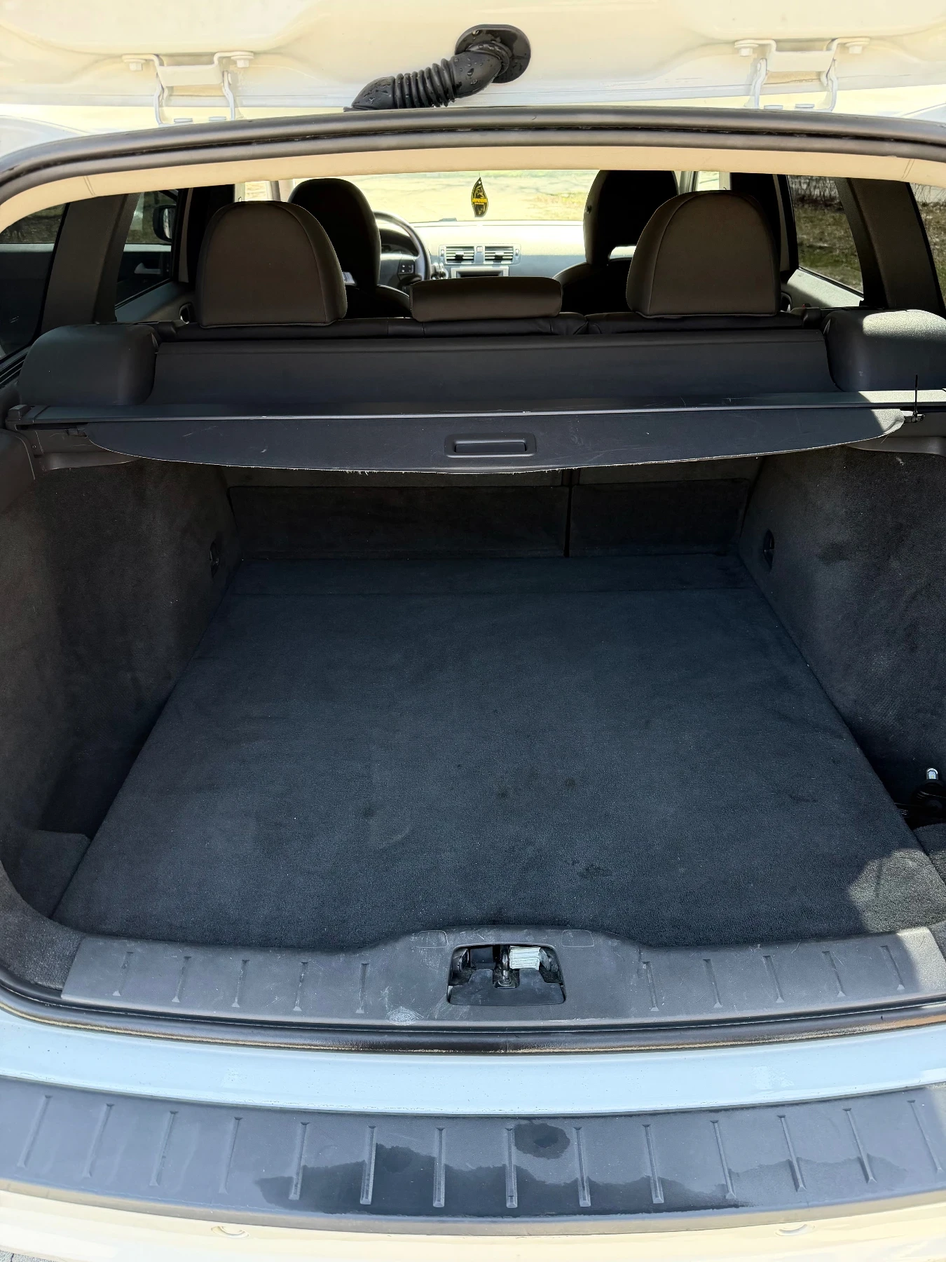 Volvo V50 2.0d автоматик facelift, снимка 12 - Автомобили и джипове - 53746237