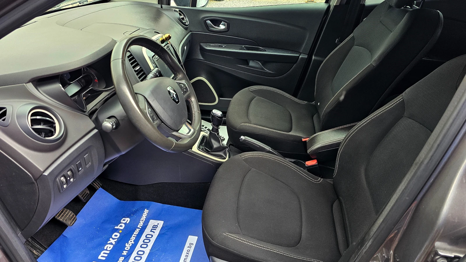 Renault Captur 1.5DCI-110kc, снимка 8 - Автомобили и джипове - 53961294