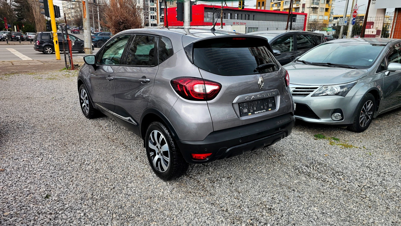 Renault Captur 1.5DCI-110kc, снимка 6 - Автомобили и джипове - 53961294